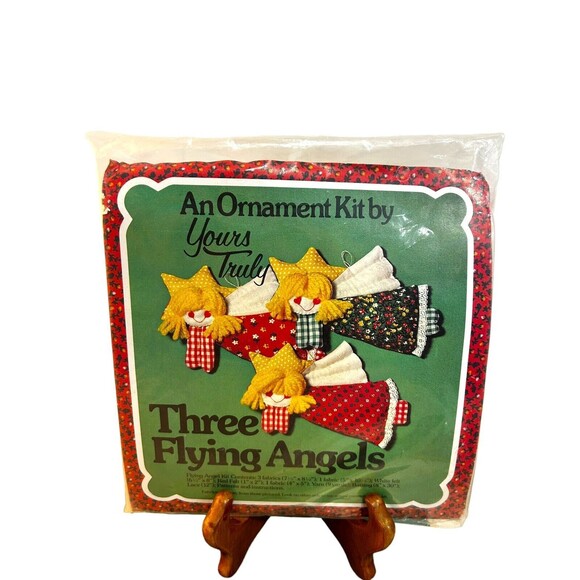 Vtg 70s Christmas Fabric Ornament Kit Three Flying Angels by Yours Truly - Picture 2 of 5